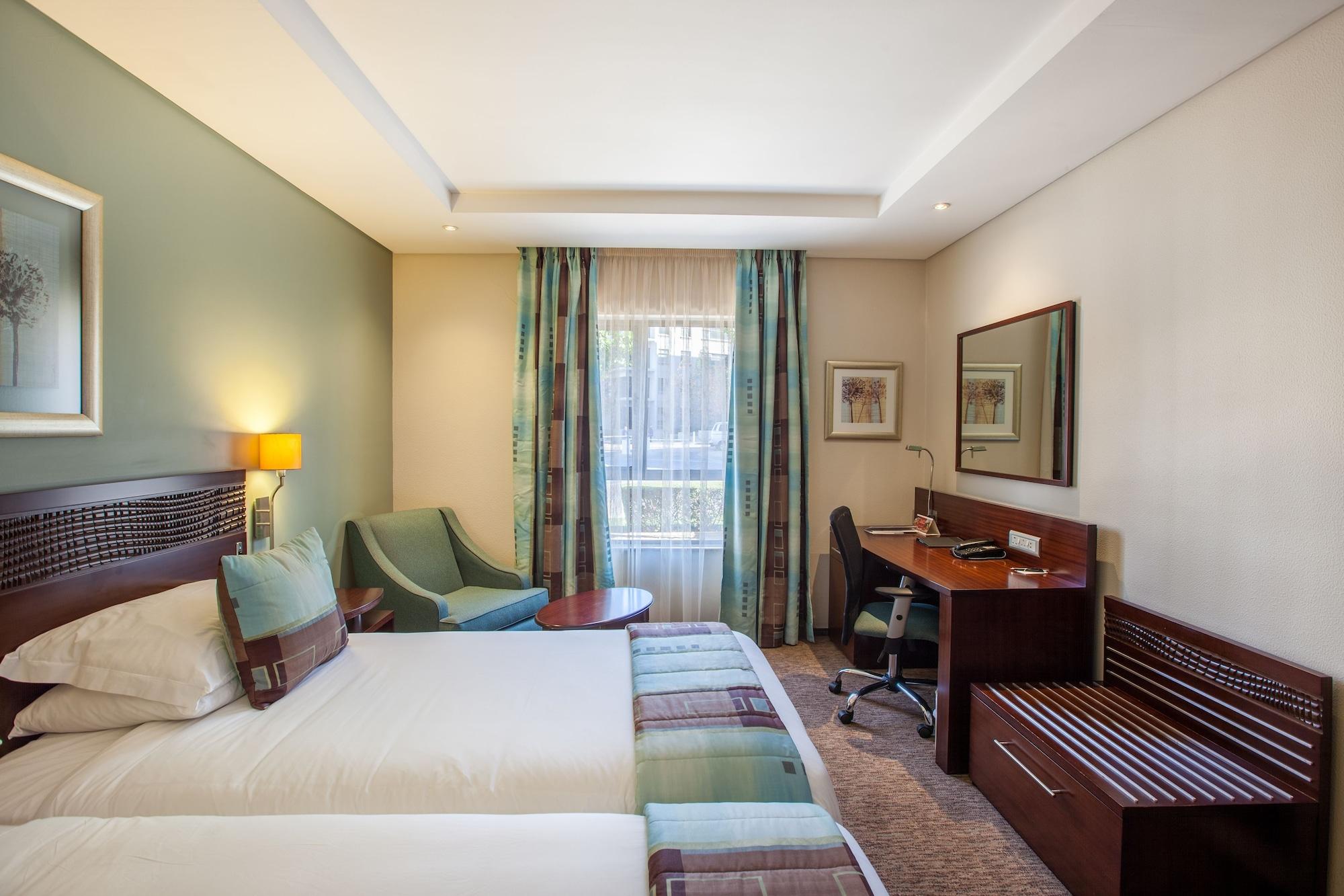 City Lodge Hotel Lynnwood Преторія Екстер'єр фото