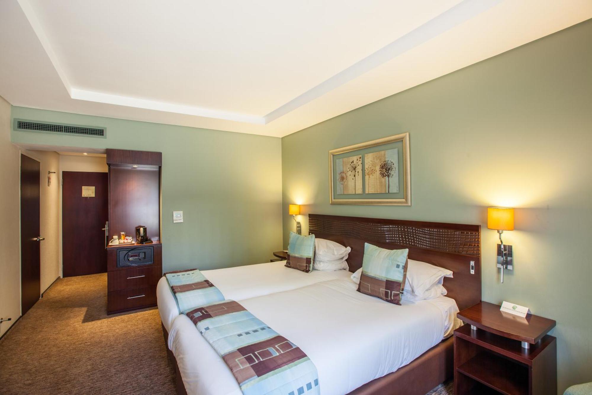 City Lodge Hotel Lynnwood Преторія Номер фото